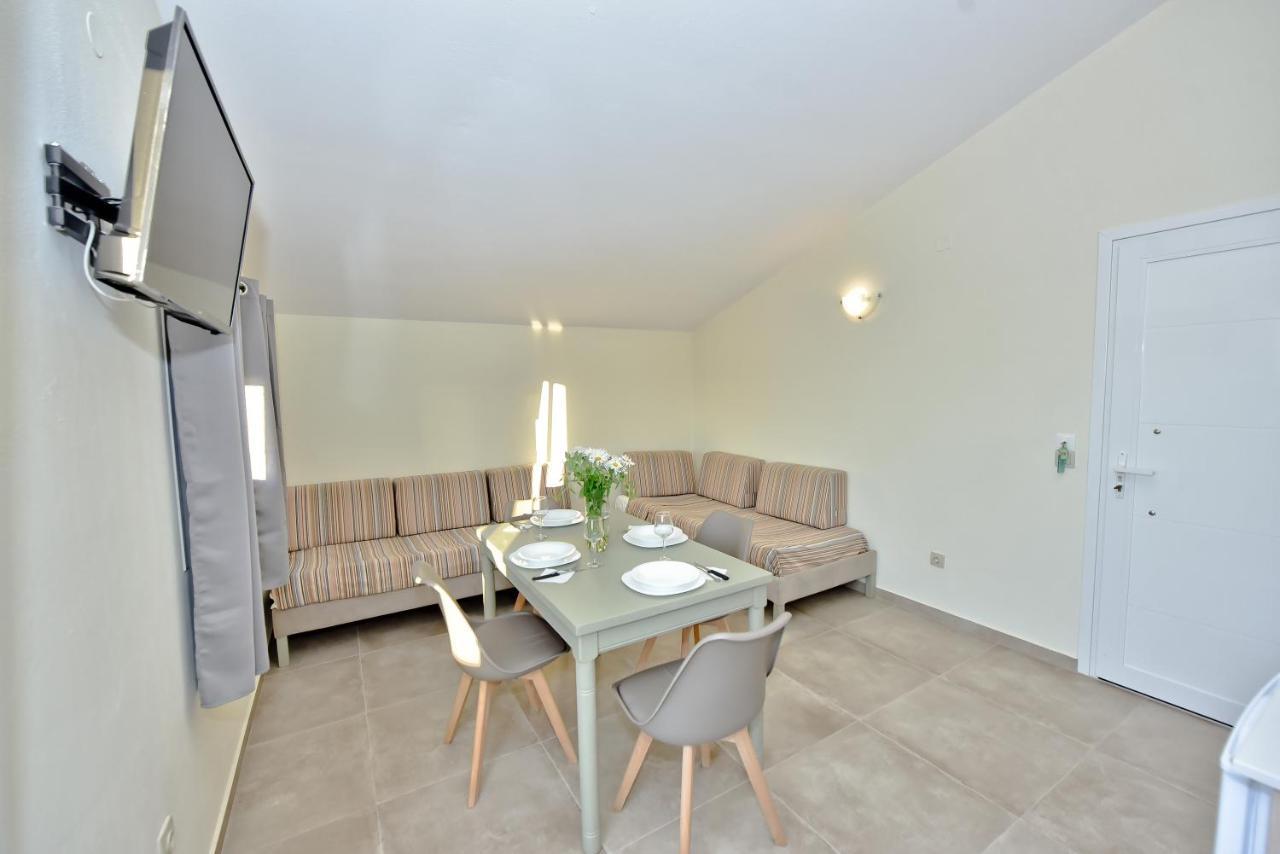 أنِساراس Golden Dream Apartments المظهر الخارجي الصورة